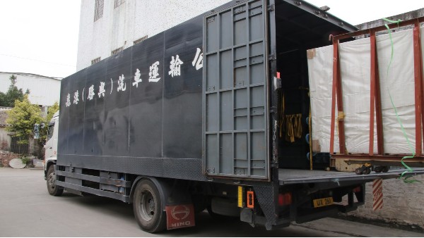 佛山哪個(gè)門窗廠家做工程門窗做得好？-樓上樓門窗